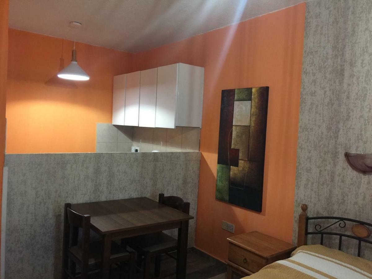 Pomelo Apartments Айя-Напа Экстерьер фото